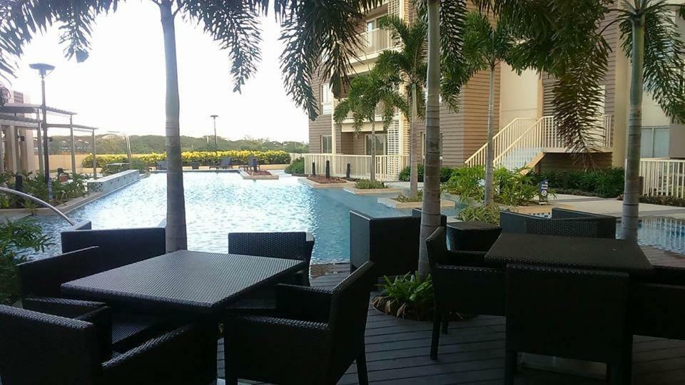 Marquee Residences 安吉利斯 外观 照片