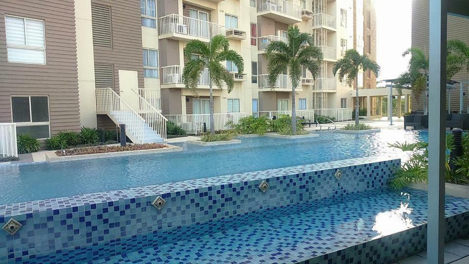 Marquee Residences 安吉利斯 外观 照片