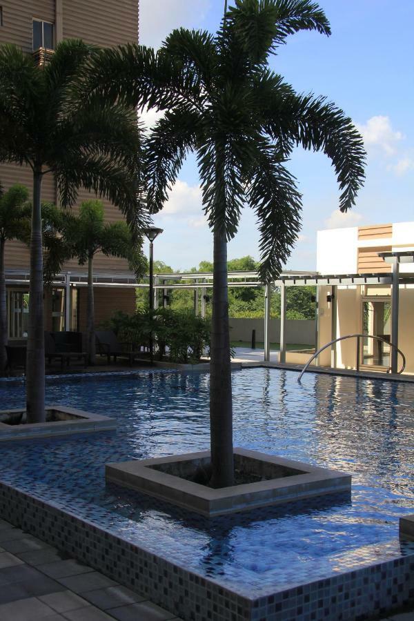 Marquee Residences 安吉利斯 外观 照片